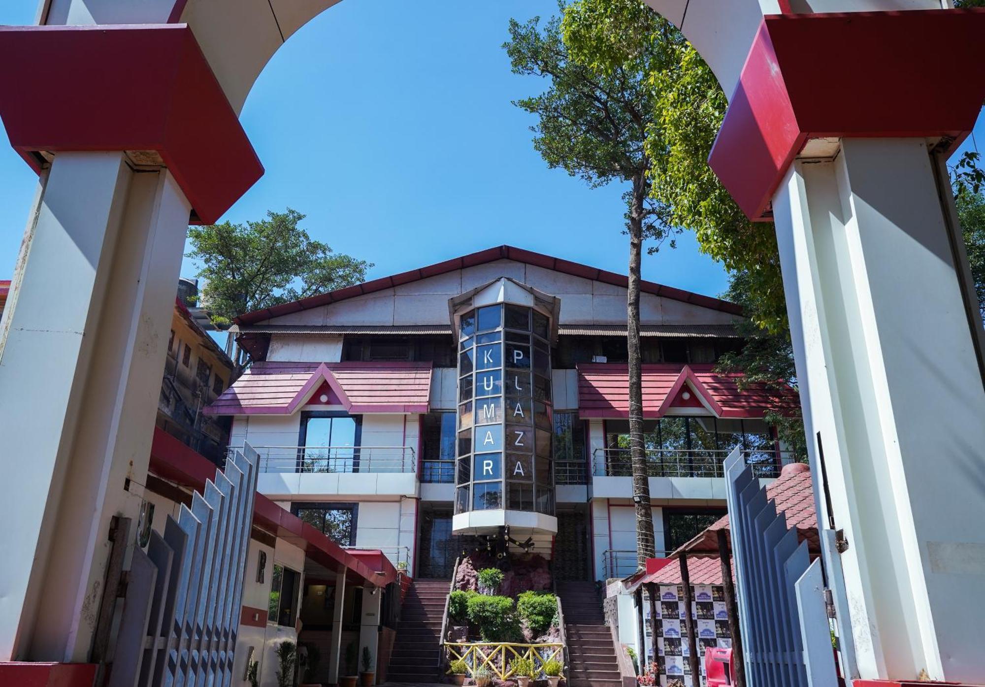 Hotel Kumar Plaza Matheran Exterior photo
